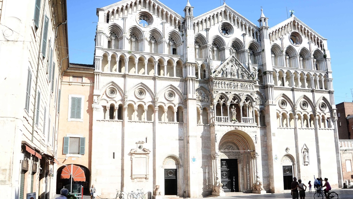 Il Duomo di Ferrara (Businesspress)