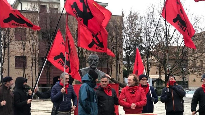 I marxisti-leninisti contro "il nuovo zar  Putin"    