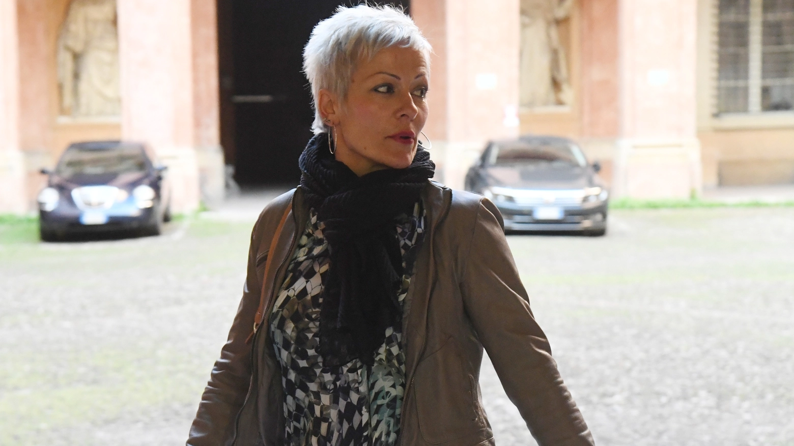Daniela Poggiali all'arrivo in tribunale a Bologna (foto Schicchi)