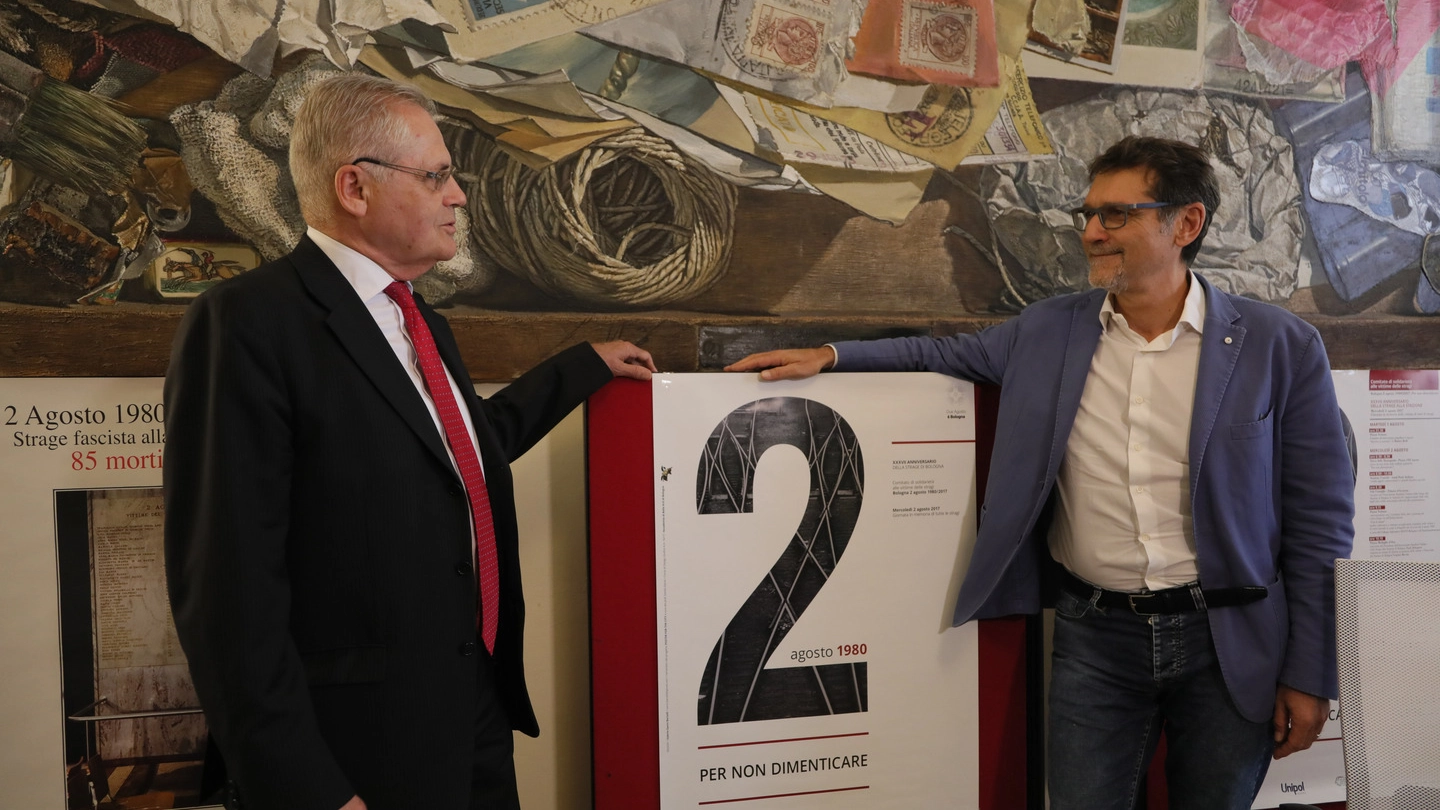Paolo Bolognesi e il sindaco Virginio Merola (foto Schicchi)