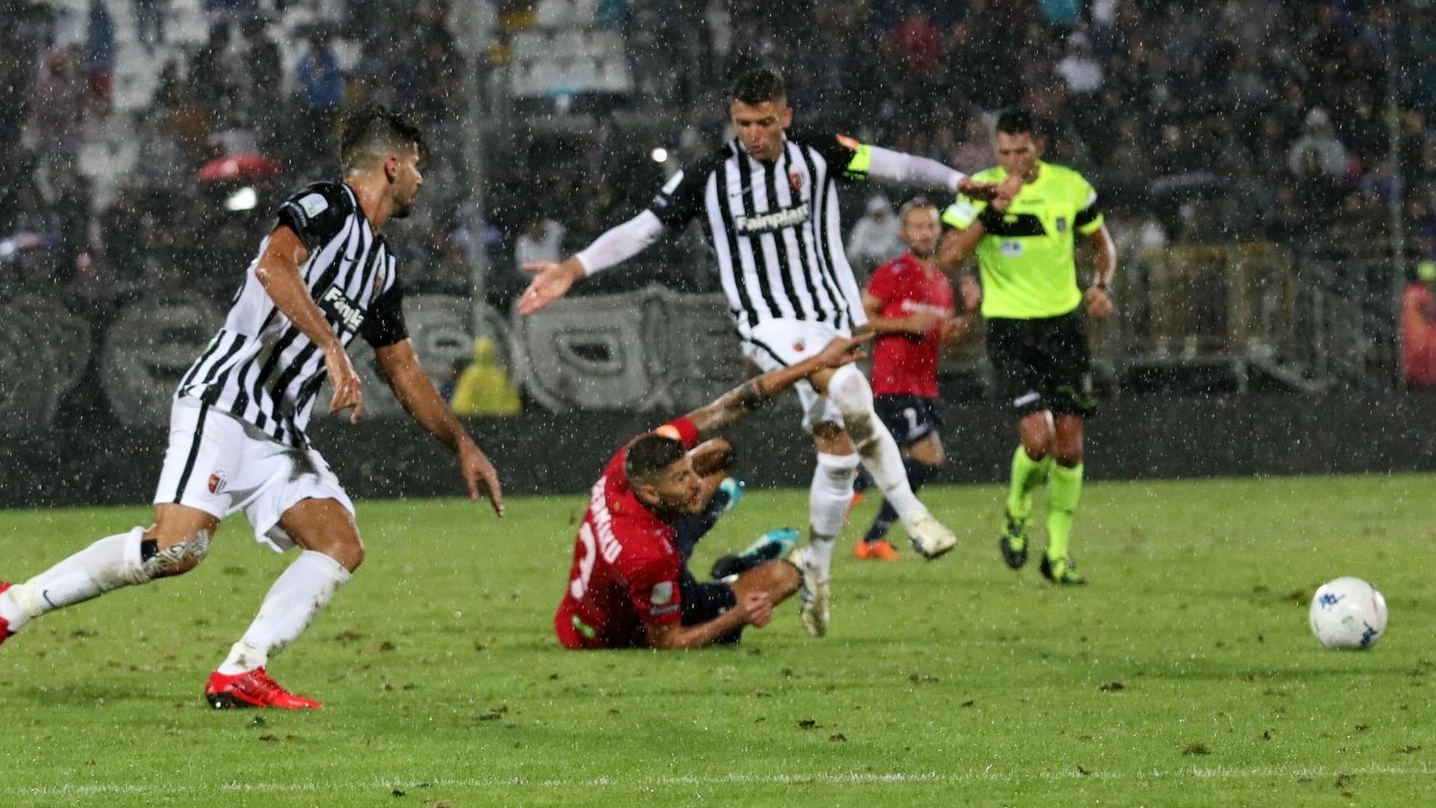 La gara terminata 1-1 contro il Cosenza (Foto LaBolognese)