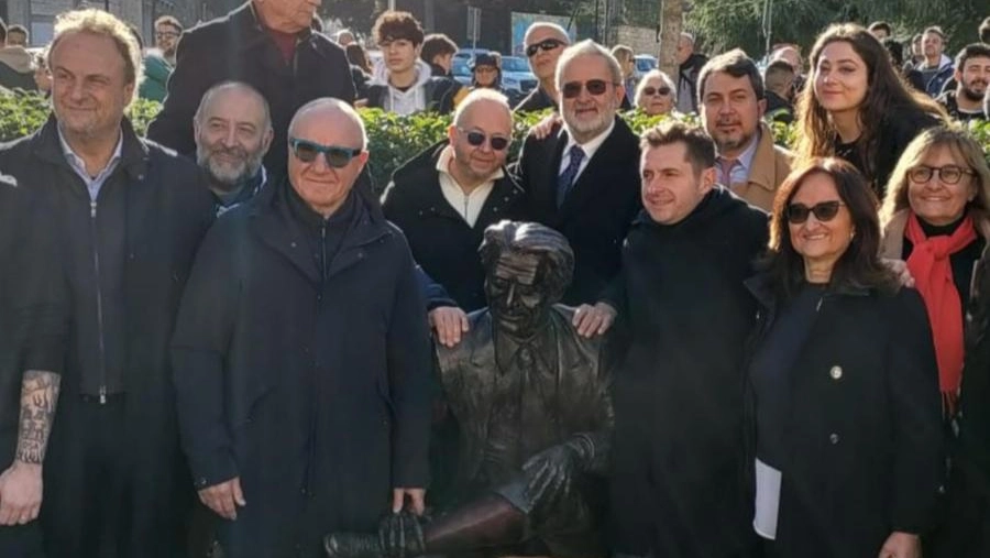 Calcio: ad Ascoli statua del presidentissimo Costantino Rozzi