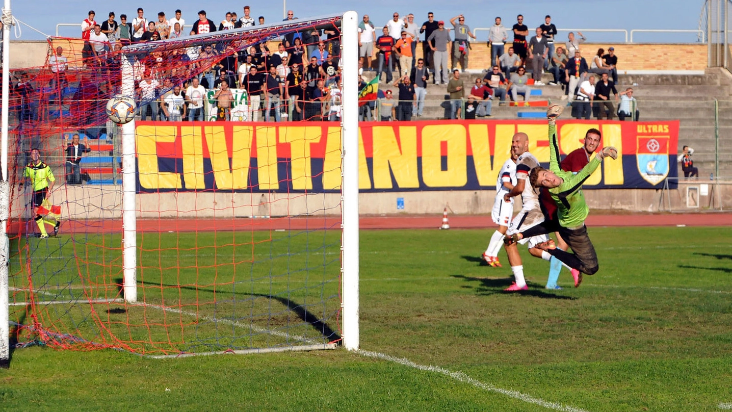 Civitanovese in gol nella ripresa (foto Vives)