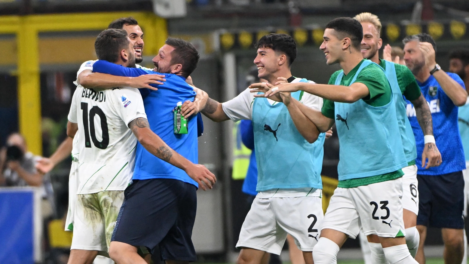 Inter Sassuolo 1-2: gli emiliani festeggiano dopo la vittoria