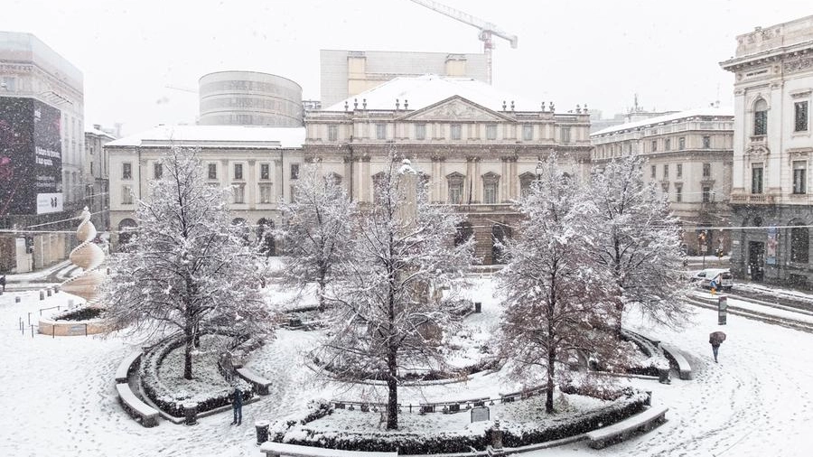 Meteo, la neve a Milano il 28 dicembre 2020 (Ansa)