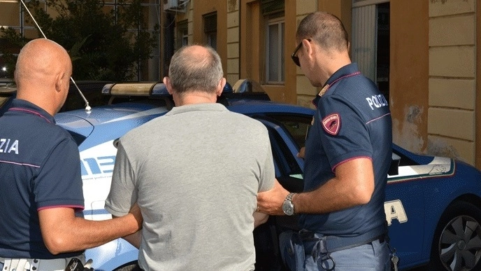 L’arresto da parte degli agenti della Polizia di Stato