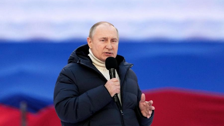 Vladimir Putin, media indipendente russo: "Ha un tumore alla tiroide" (Ansa)