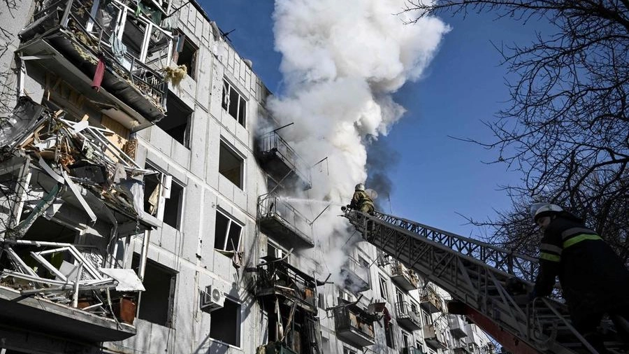 Un palazzo bombardato in Ucraina