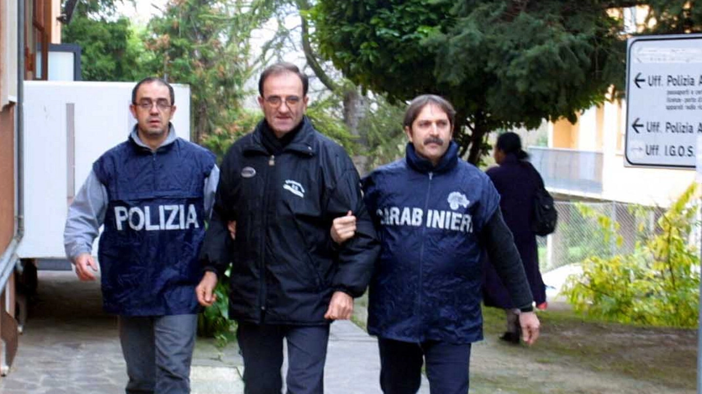 Costante Alessandri durante l’arresto del 2002 (Ravaglia)