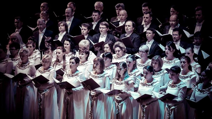 Il coro del teatro dell’opera della capitale ucraina