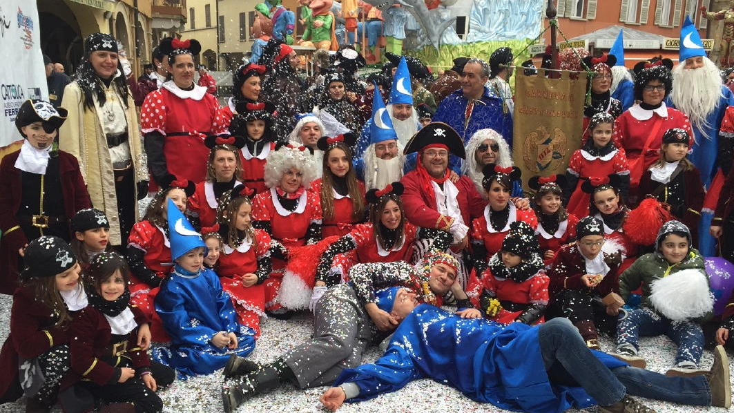 I vincitori del carnevale di Castelnovo Sotto (foto Antonio Lecci)