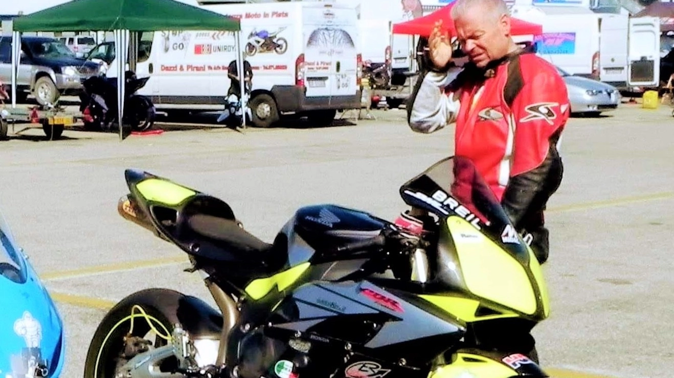 La vittima,  Pierluigi Cesari di 58 anni, con la sua moto