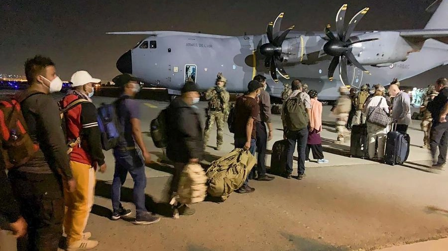Kabul, riapre l'aeroporto per le evacuazioni (Ansa)