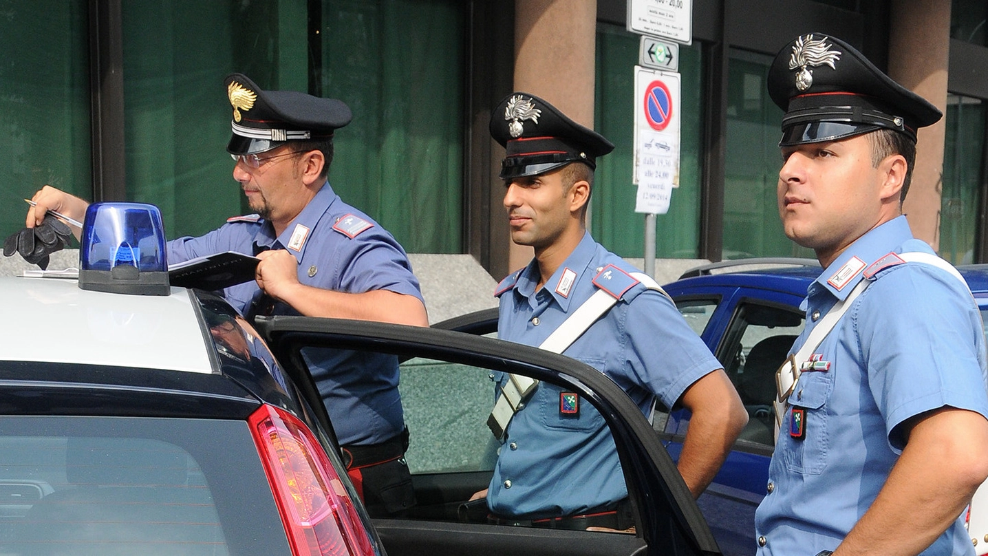 Sul posto è intervenuto anche il mediatore del comando dei carabinieri di Bologna