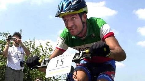 Stroncato sulla bici  l’ex campione del mondo  Dario Acquaroli