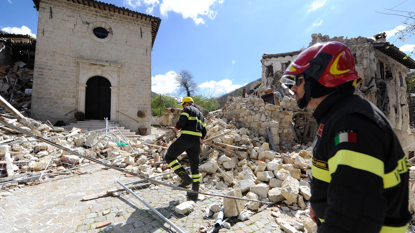 I danni del terremoto a Castelsantangelo (foto Calavita)