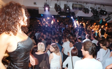 Discoteche in Riviera romagnola, quali sono quelle aperte: "C’è ancora voglia di ballare"
