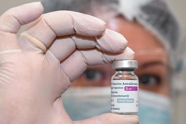 Aifa sospende Astrazeneca in tutta Italia. "Per precauzione, ma vaccino sicuro"