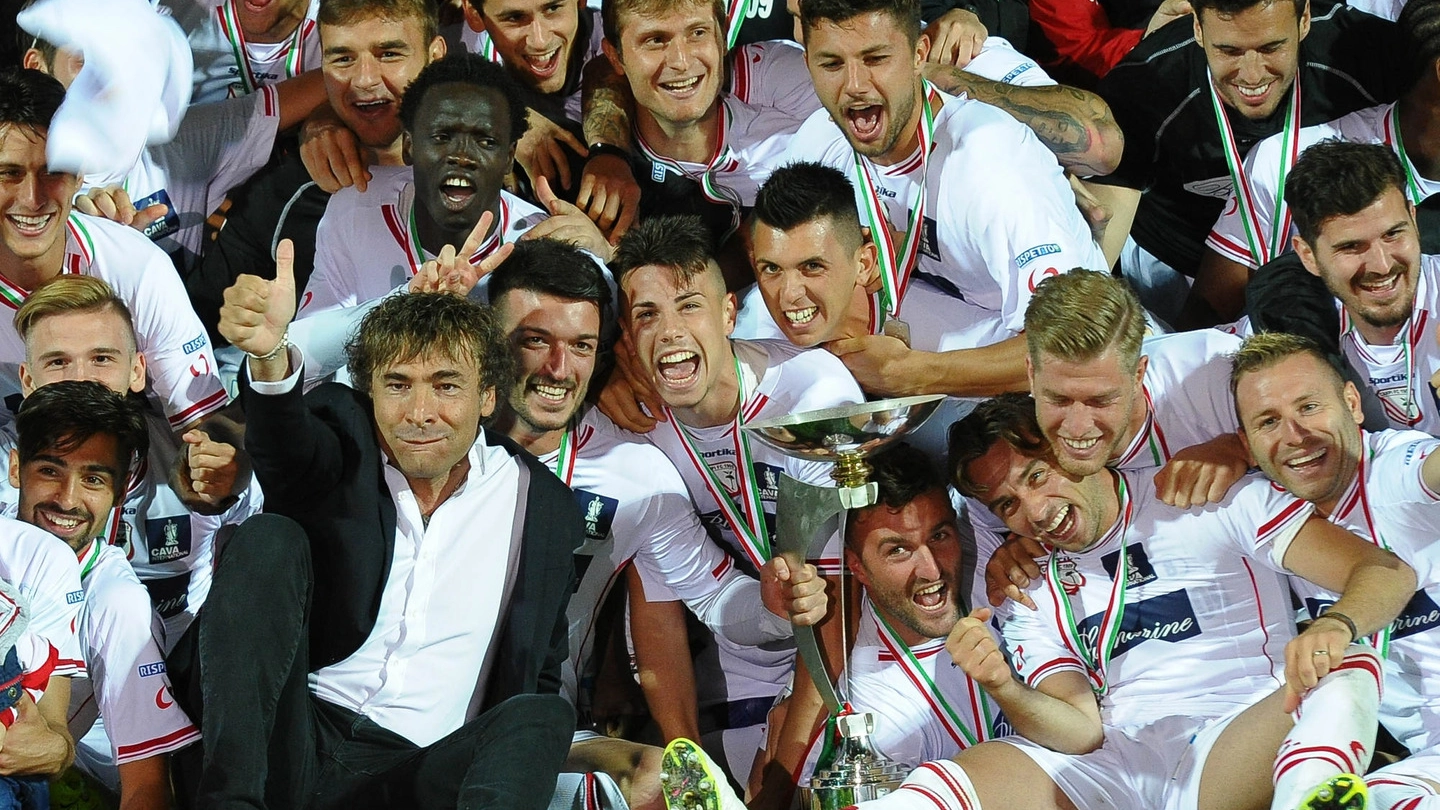Il Carpi festeggia la vittoria del campionato di Serie B (FotoFiocchi)
