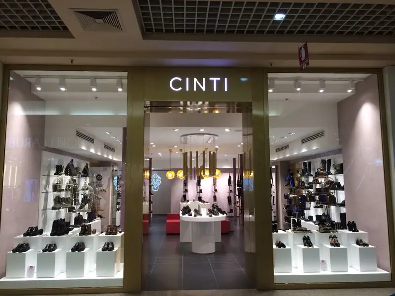 Bologna le scarpe Cinti vanno all asta conti in ordine e tre pretendenti