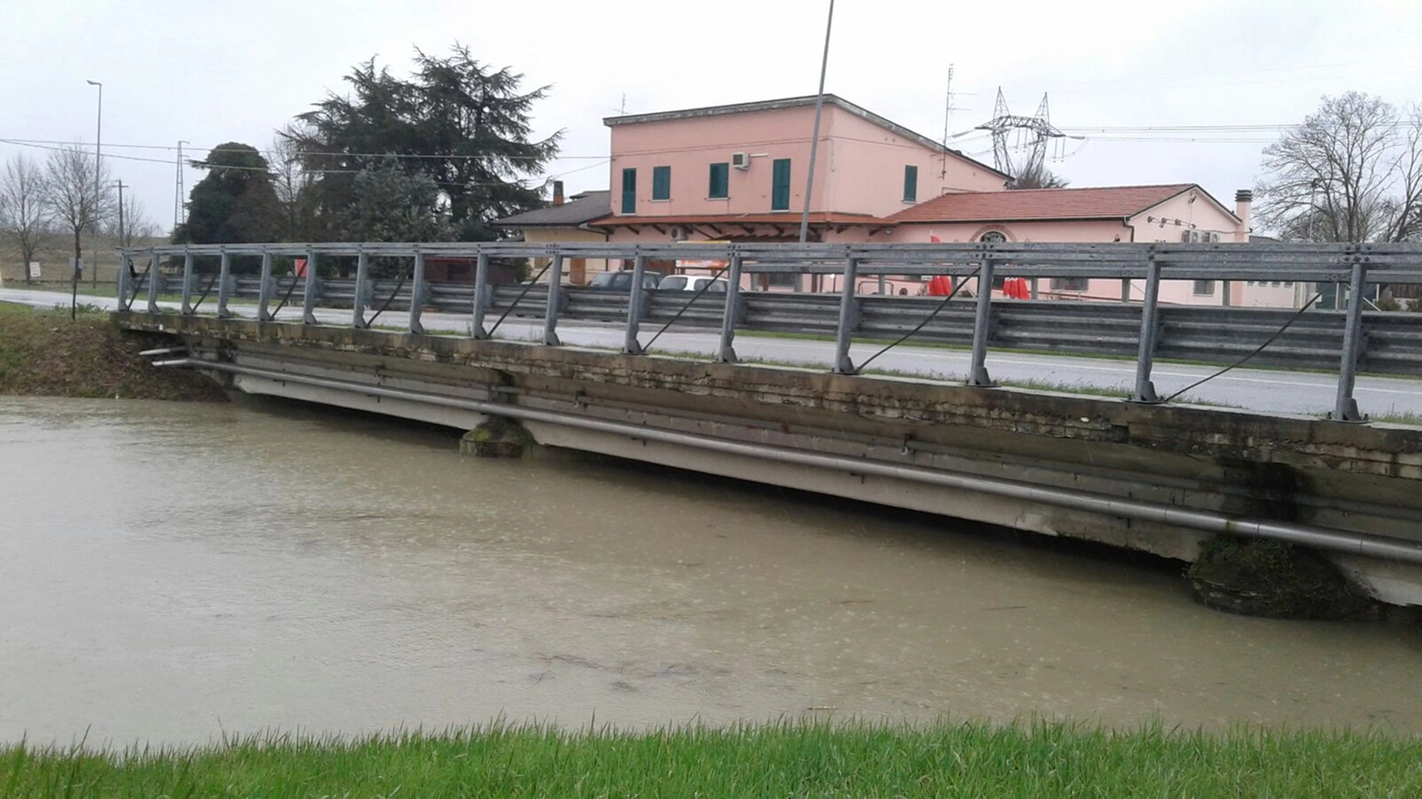 Il ponte del Buonacquisto lungo la statale Adriatica a Villa Pianta (Scardovi)