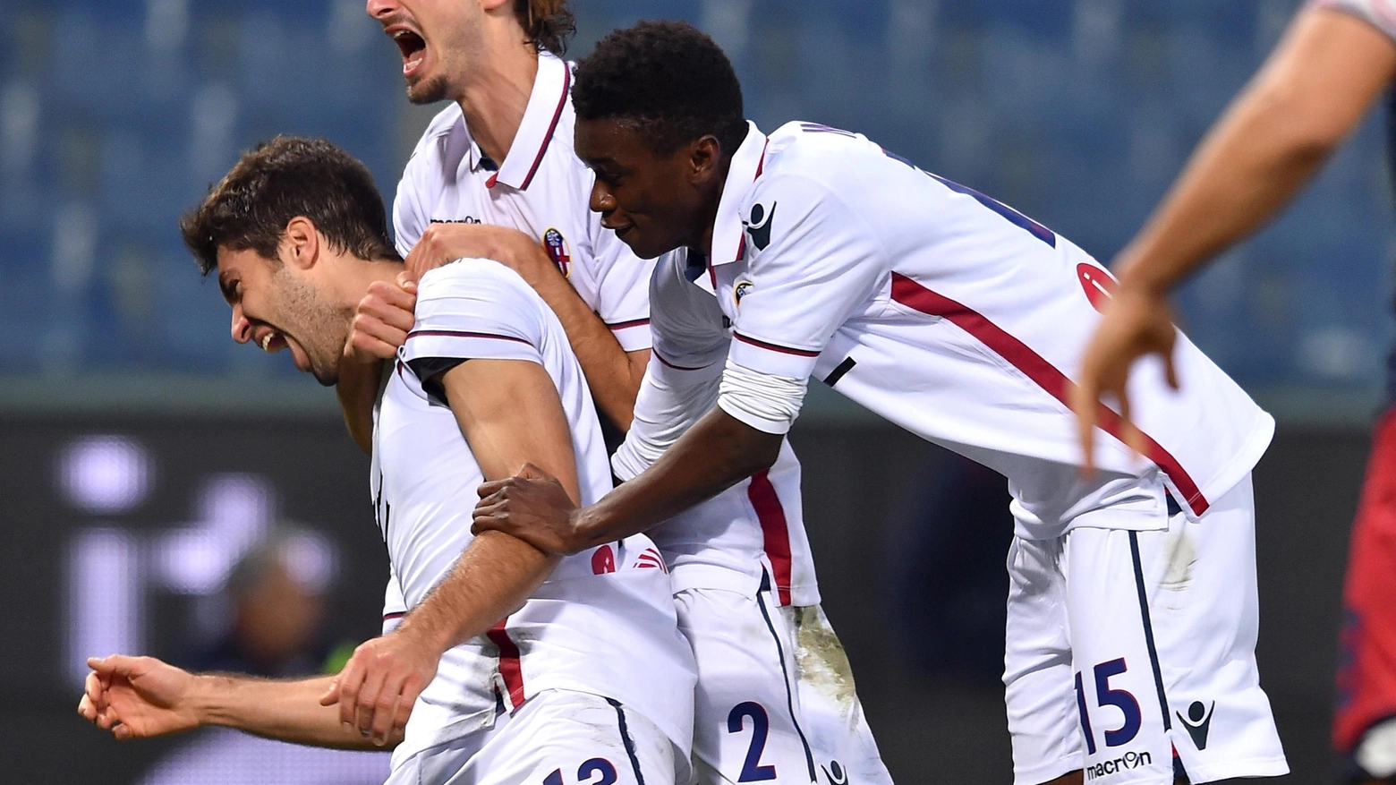 Genoa-Bologna, la gioia dei rossoblù dopo il gol di Rossettini (Ansa)