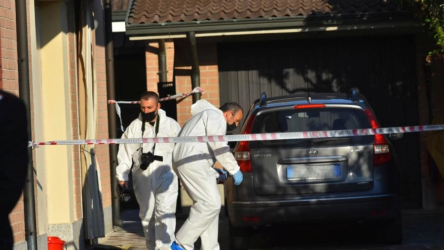 Omicidio a Reggio Emilia: morto il marito, grave la moglie (foto Artioli)