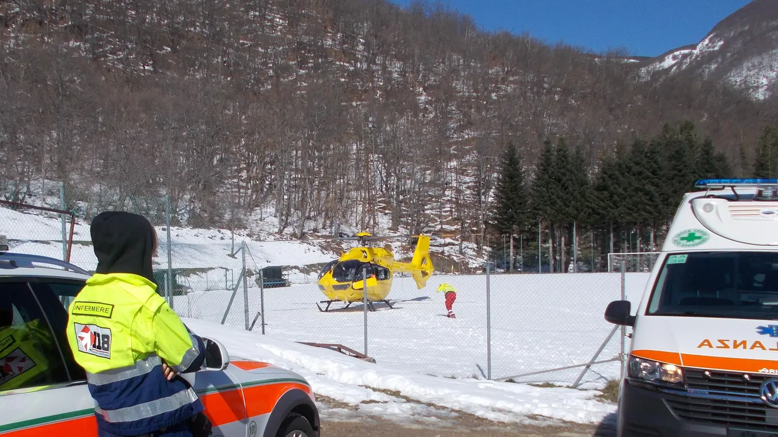 Si taglia due dita con la sega circolare  Portato in elicottero all’ospedale di Modena