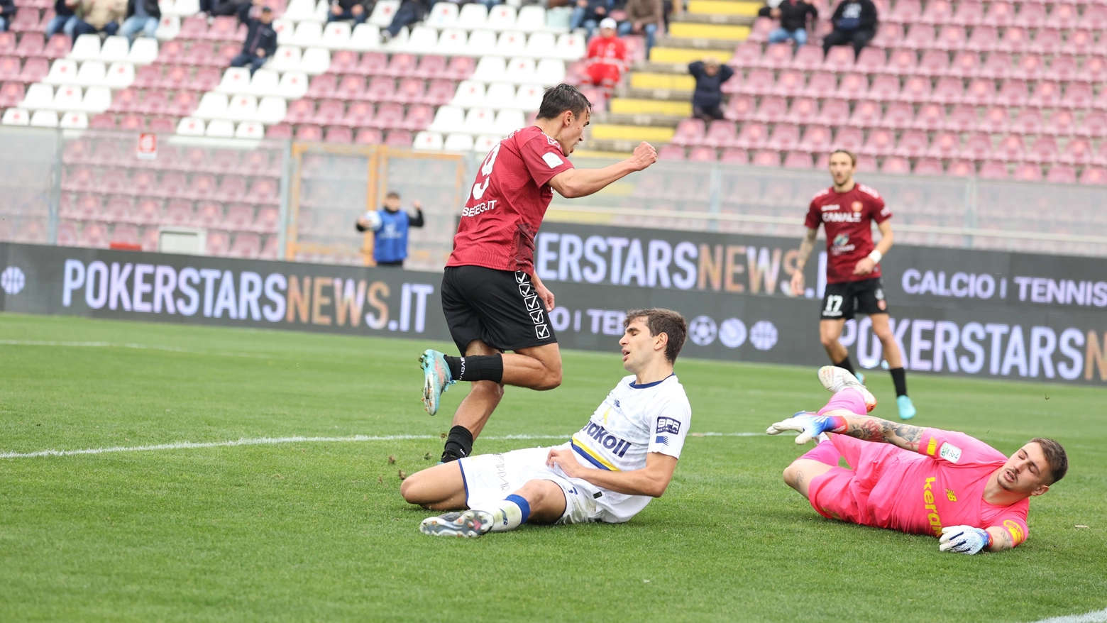 Il gol di Strelec che ha condannato al ko il Modena contro la Reggina