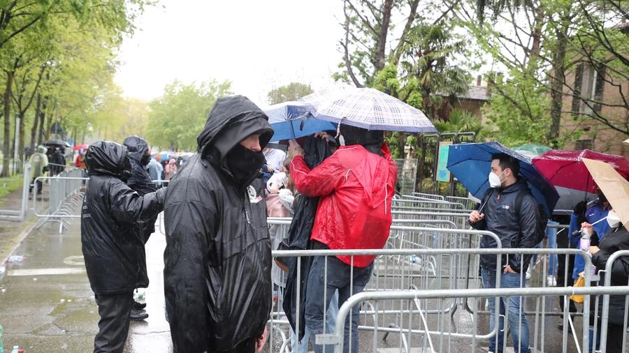 Previsioni meteo Imola: la pioggia del venerdì non scoraggia i tifosi