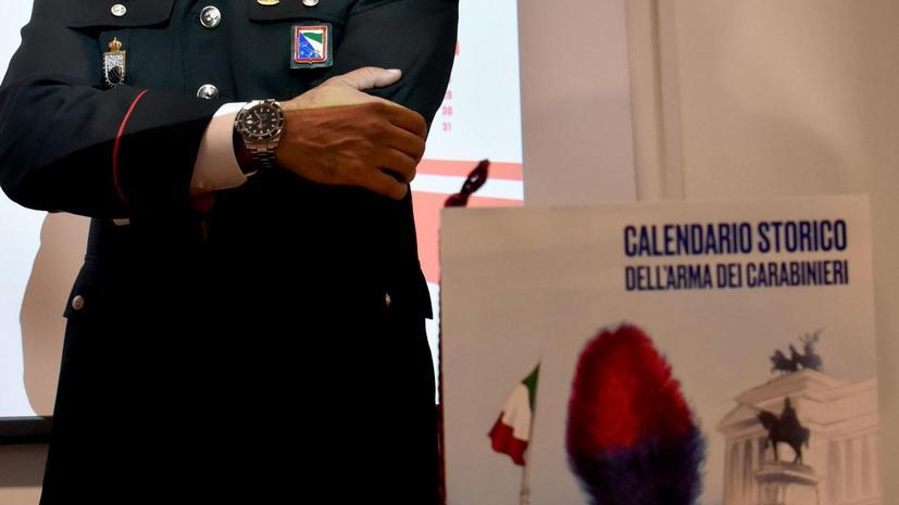 Calendario 2024 dei carabinieri, Troiani: «Filo conduttore il senso di  comunità» Su quello da tavolo c'è Moresco (Videointervista)