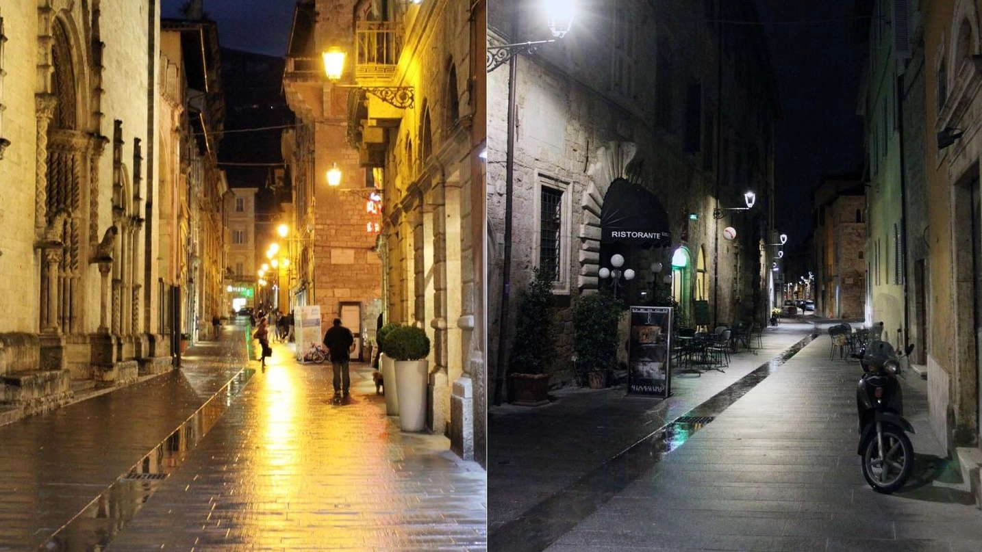 Ascoli: via del Trivio ancora con la tradizionale luce gialla. A destra, via Vidacilio con l’illuminazione a led (foto La Bolognese)