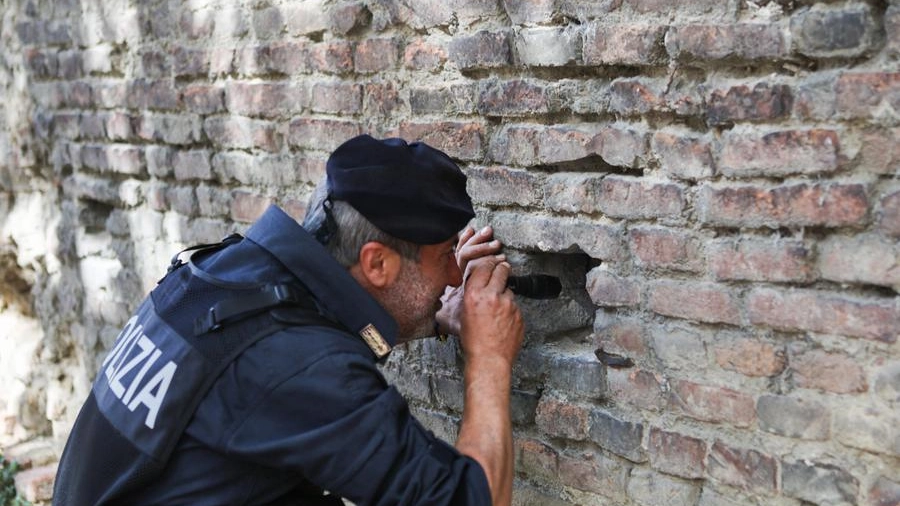 Un recente controllo dei poliziotti in via Boldrini