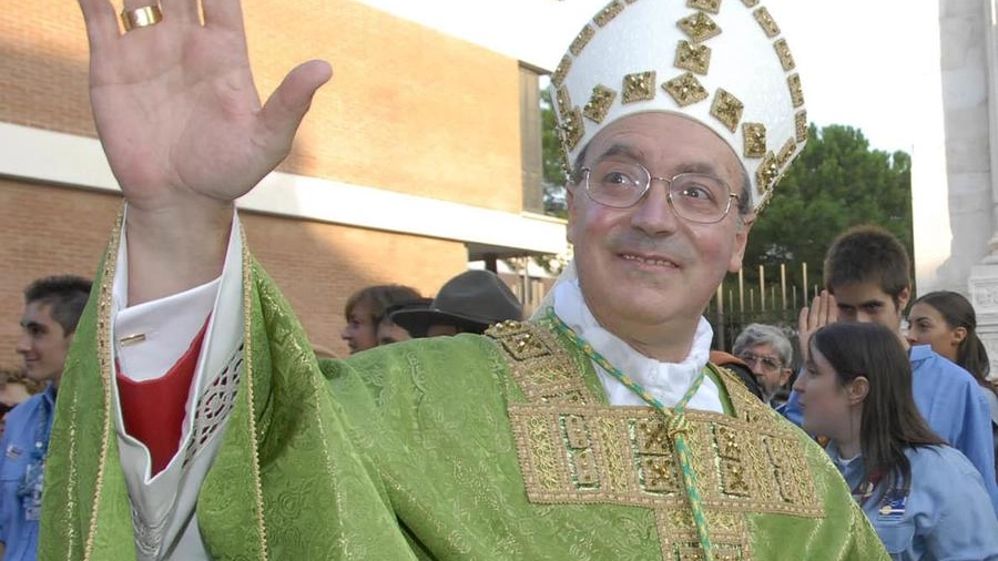 Lambiasi saluta con una messa  Sadegholvaad: "Rimini ti è grata"    