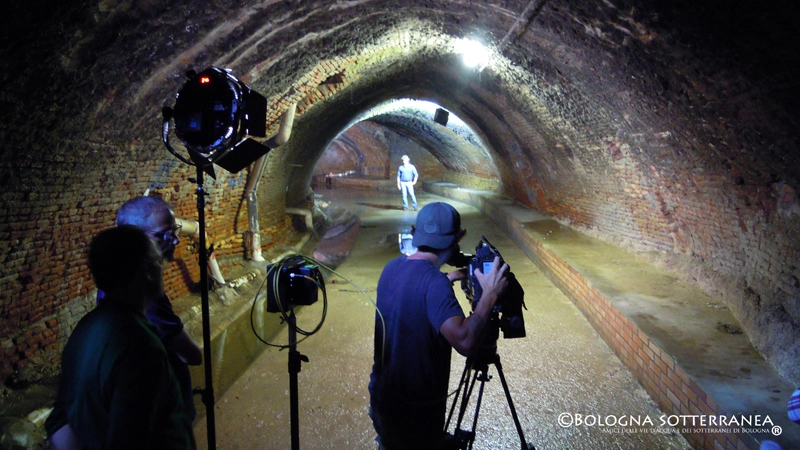 Le telecamere di Superquark nei sotterranei di Bologna