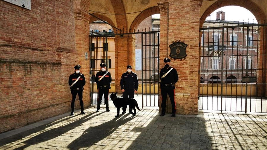 I carabinieri hanno avviato le indagini arrivando ai tre responsabili