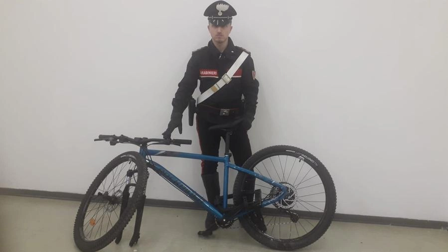 La bicicletta recuperata dai Carabinieri di Parma 