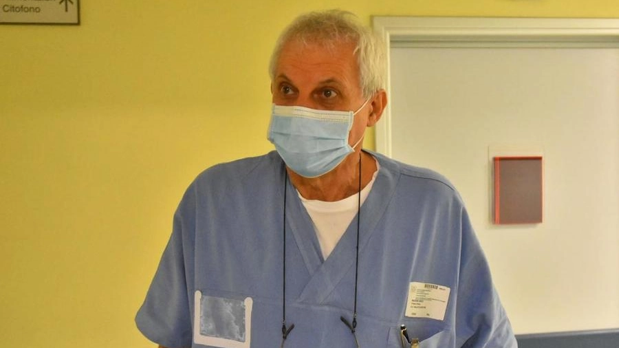 Il direttore delle Malattie infettive dottor Marco Massari