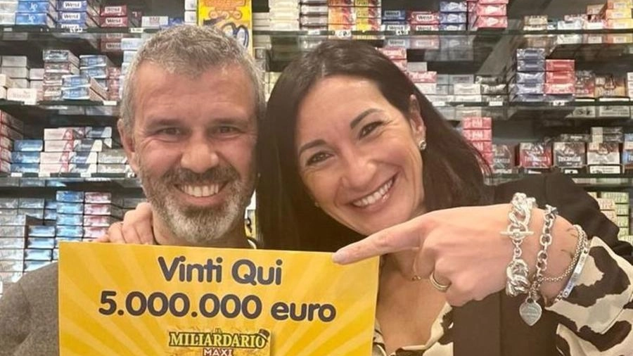 Gratta e vinci milionario: Dino Zuppiroli con la moglie Elisa Lelli 