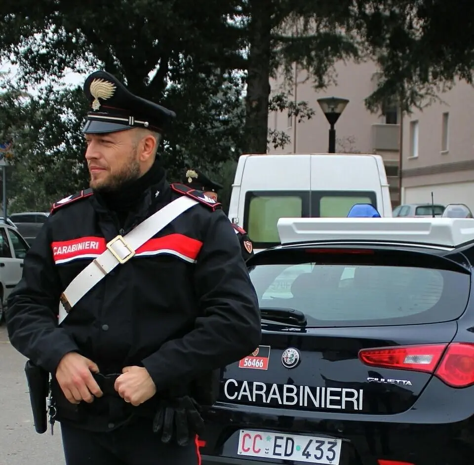 Insulti razzisti alla barista, in manette