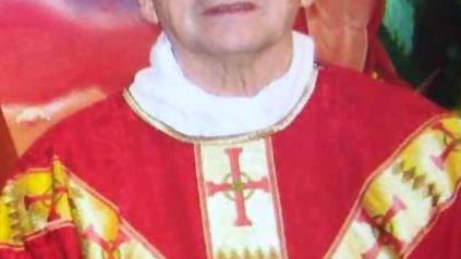 Monsignor Antonio Bentivoglio, noto per il suo servizio spirituale in carcere, è deceduto. L'arcivescovo Perego annuncia la triste notizia e invita alla preghiera. Bentivoglio, sacerdote dal 1966, ha avuto un ruolo significativo nella comunità religiosa di Ferrara.