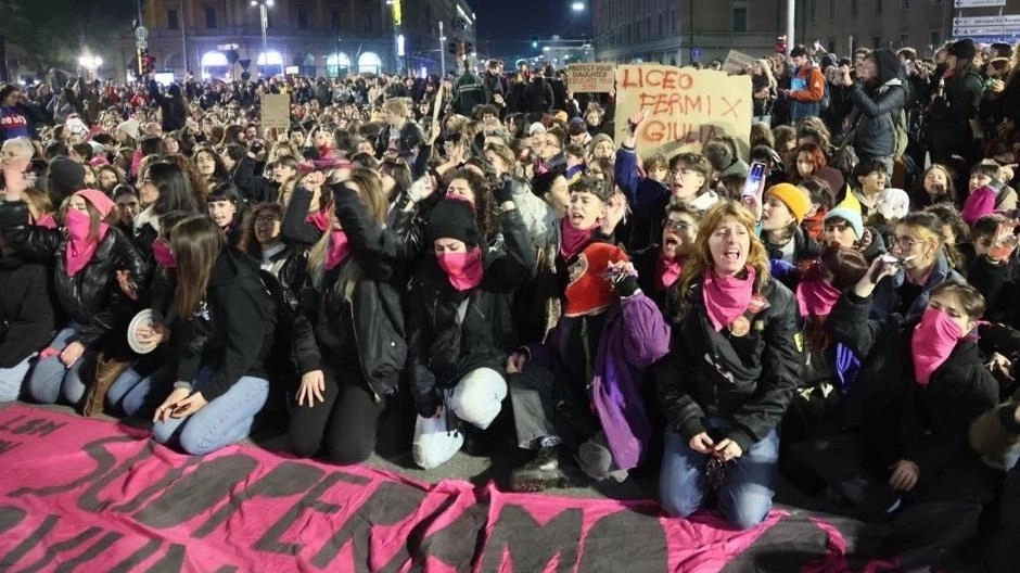 Manifestazione femminista contro la violenza sulle donne ’Non una di meno’, a Bologna lo scorso novembre