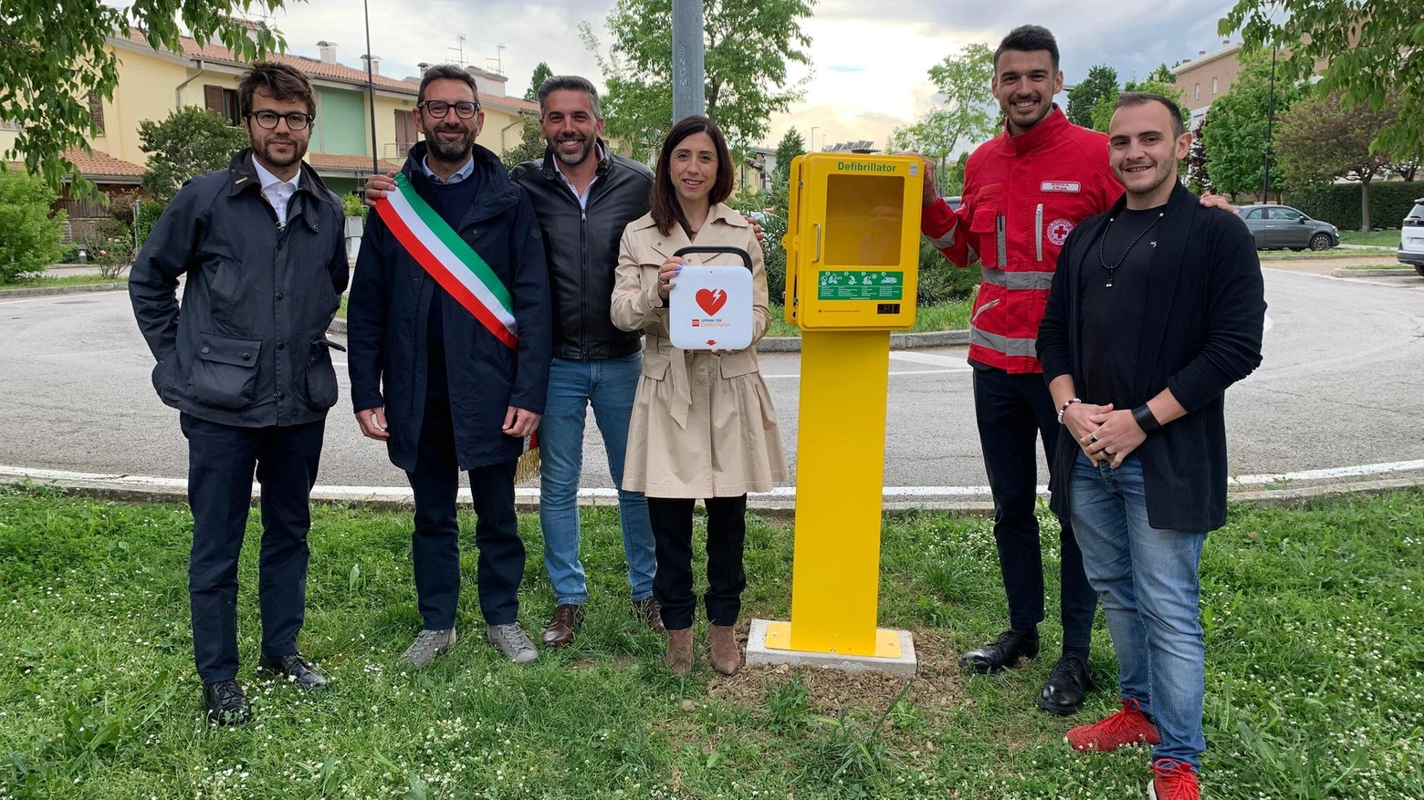 Inaugurato parcheggio via Cangiotti a Villa Fastiggi con 26 posti auto e DAE donato da cooperativa Dal.Pa. Pesaro diventa "città cardioprotetta".