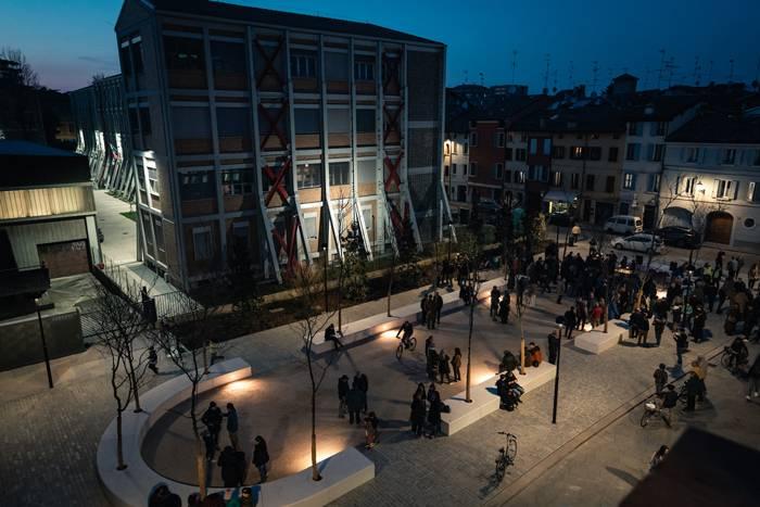 Piazza del Popol Giòst, la grande inaugurazione Piazza del Popol Giòst, la grande inaugurazione