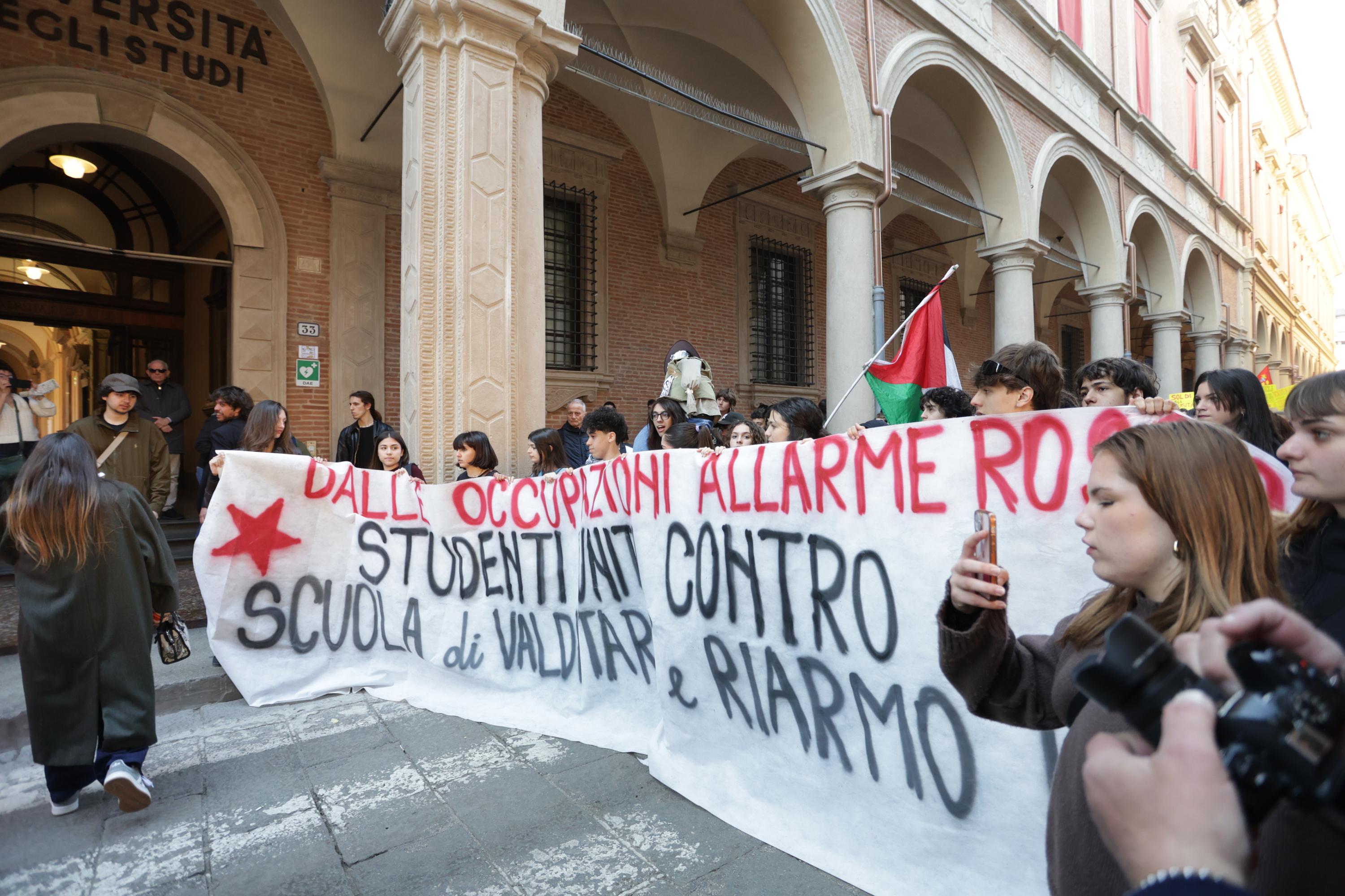 Manifestazione oggi da Ilrestodelcarlino.it Manifestazione oggi in centro a Bologna il percorso rischio disagi