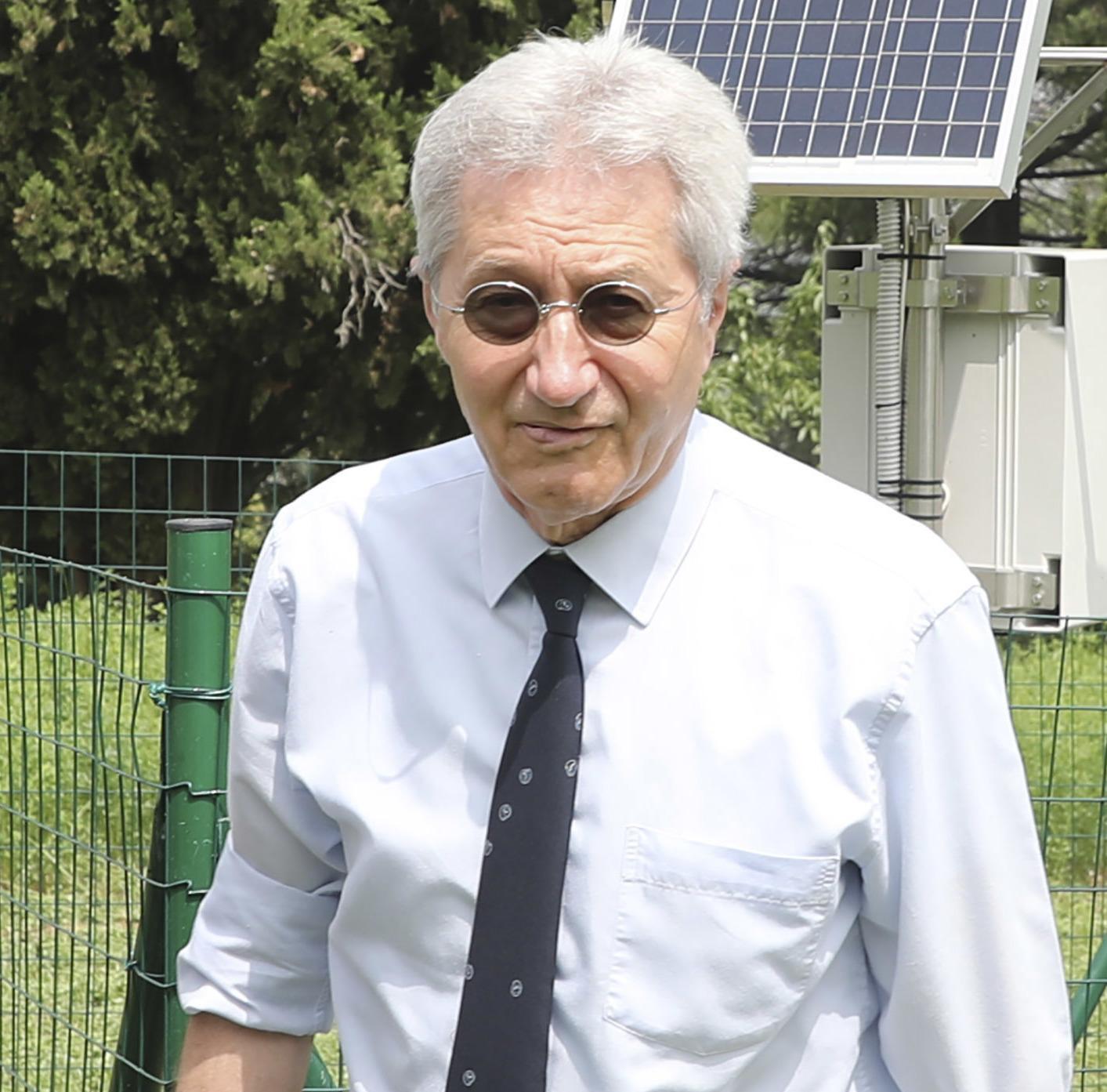 Caldo senza tregua, fino a 40 gradi: "Ondate di calore interminabili, ma ci ’salva’ la pioggia invernale" Caldo senza tregua, fino a 40 gradi: "Ondate di calore interminabili, ma ci ’salva’ la pioggia invernale"
