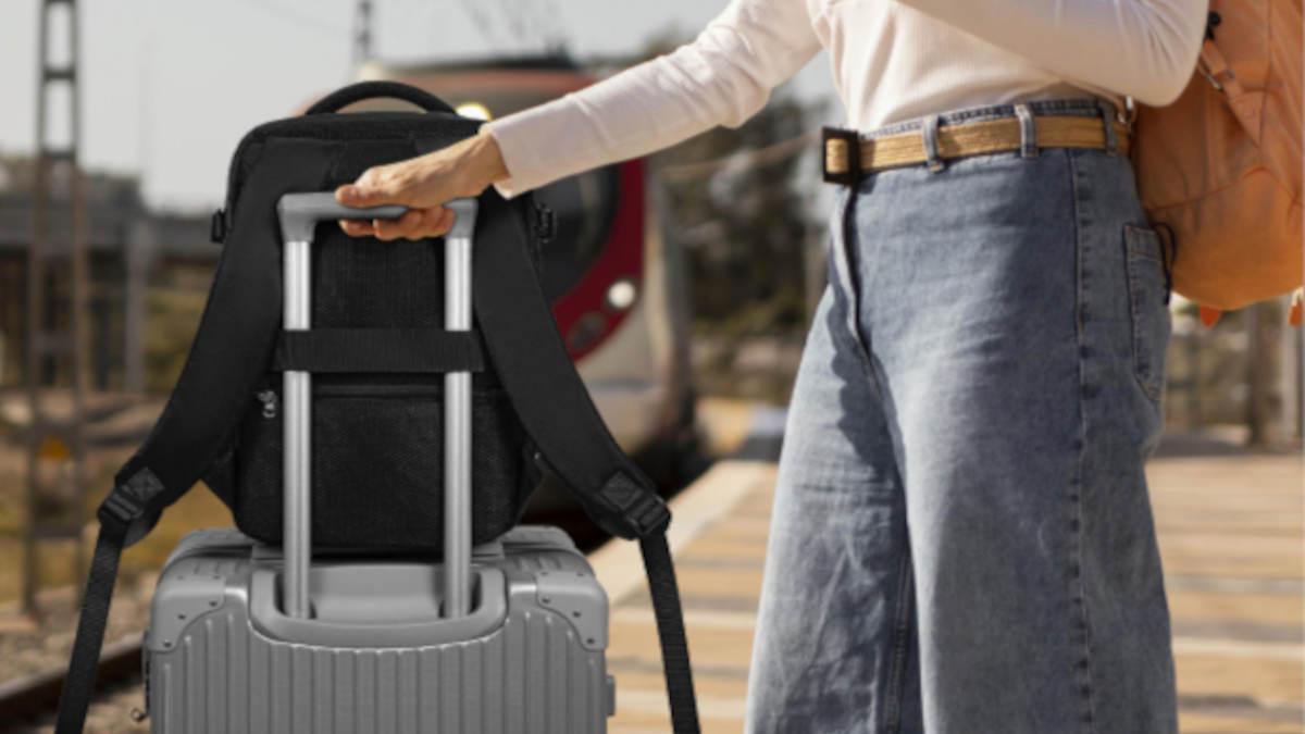 Zaino viaggio da Ilrestodelcarlino.it Zaino da viaggio perfetto per Ryanair EasyJet e Wizz Air ora è in super offerta su Amazon