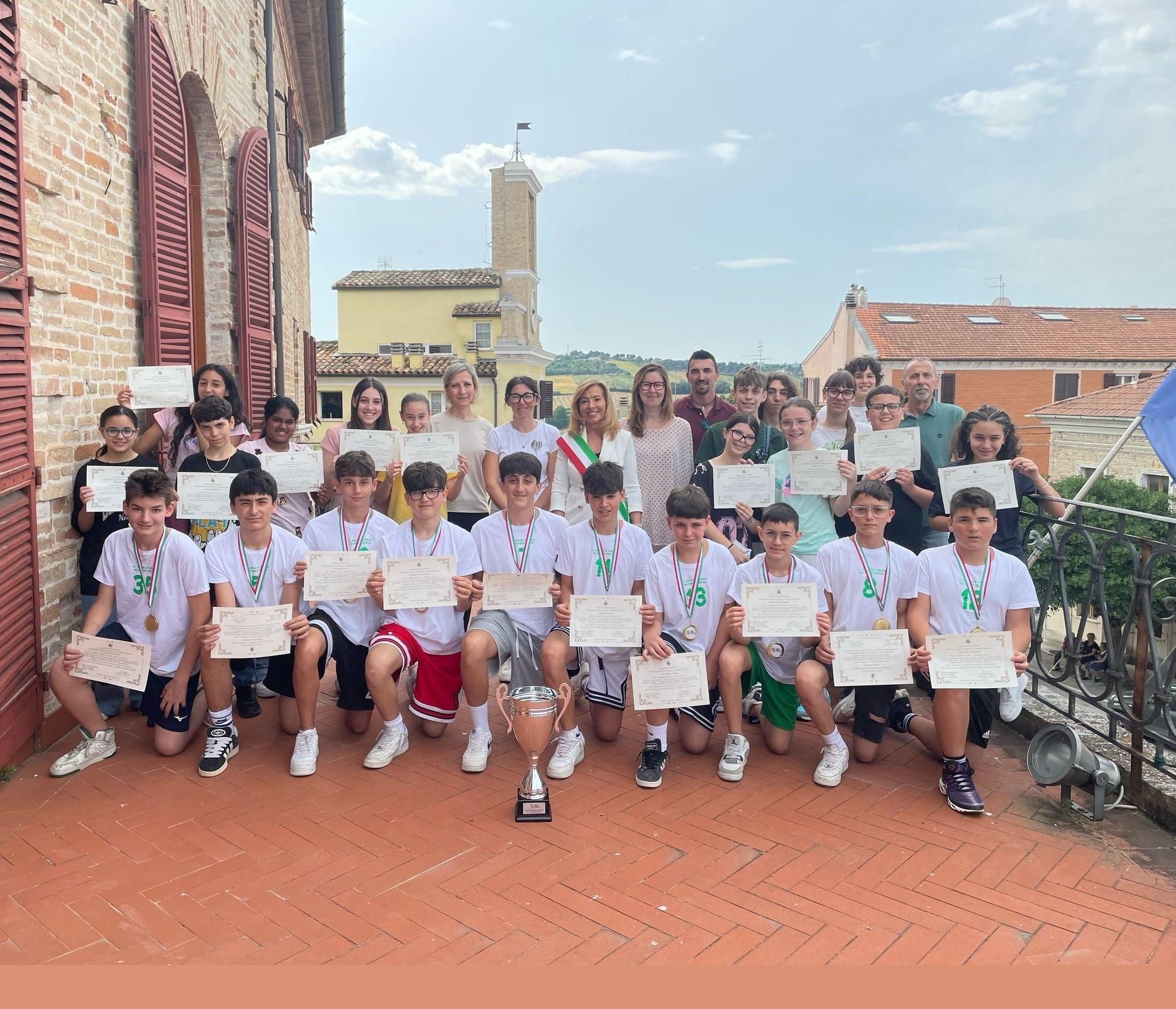 premiati i ragazzi di sanzio e centro