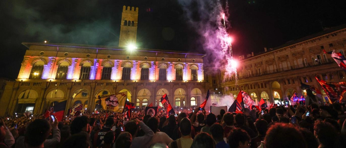 La festa con il pullman partirà alle 19.30 dalla ’Bulgarelli’, farà il giro dei quartieri per finire in piazza Maggiore. .