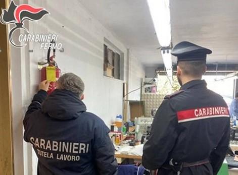 Controlli dei da Ilrestodelcarlino.it Controlli dei carabinieri nei cantieri e nei calzaturifici denunciati 4 imprenditori maxi multe